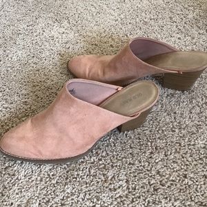 Old navy light pink sued heels!!
